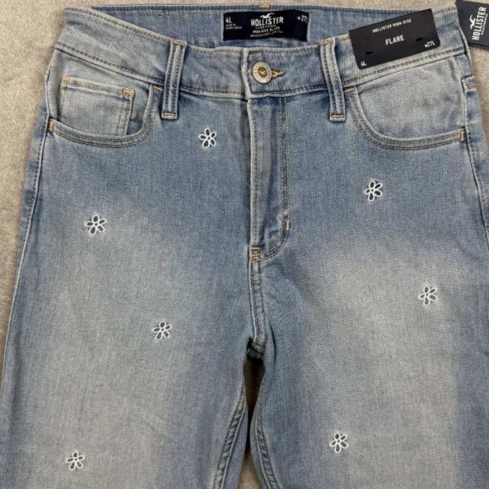 Hollister‎ Light Blue Flare Jeans with Embroidery